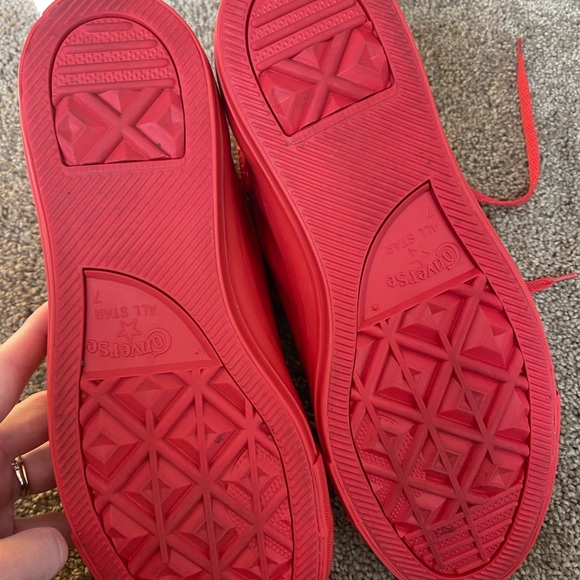 Red Converse Sneakers Men 7 Women 9 - Picture 7 of 7